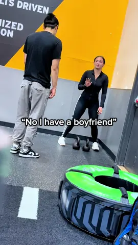 He asked for her number at the gym😂 #challenge #pullup #money #mrbeast #gym #winmoney #viral #trend #lift #win #fitnesschallenge #girl #gymcrush #rizz #gymbro #pushup #adamthedunker @Coachify 