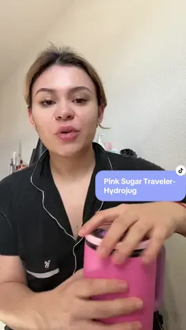 I finaly got my order from @HYDROJUG Travelers in the 40oz in Pink Sugar use cod: Victoriarruby for 10% off. #hydrojug #waterbottle #coldwater 