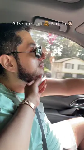 Alguien mas Con la maña de jugar con la barba de su barbon? Se la cortoooooo😭😭 #myman #husband #viral #loveofmylife #barbon #viraltiktok 