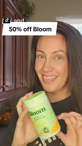 Bloom Greens and superfood is on sale for 50% off. perfect for juices and smoothies. give your gut health a boost, perfect for digestion, bloat and energy with antioxidants! #bloom #bloomnutrition #digestivehealth #energy #superfood 