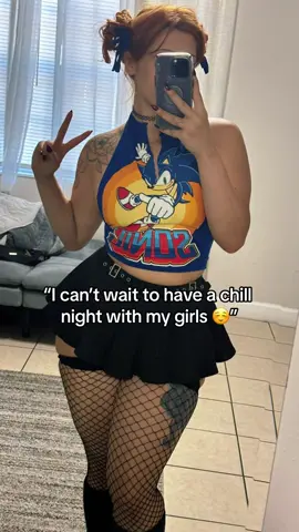 the truth is i have zero chill 😇 #hotgirlsummertour #girlsnight #OOTD #fayedawnx 