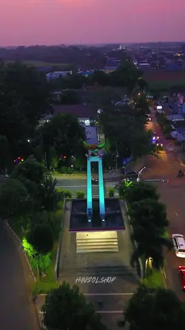 Tugu Garuda Pancasila kota pare Kediri Jawa Timur ✨ due kisah opo Ng kene guys bisa dikomen 😇 Monggo yg request silahkan tinggalkan komentar harap sabar njeh satu satu 🙏🙏 #kediri #pare #garudapare #jawatimur 