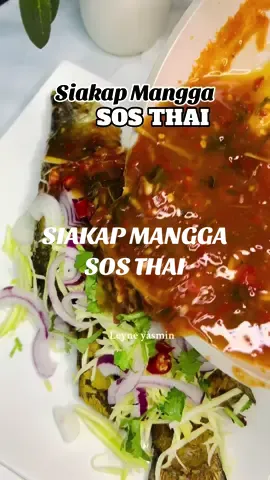 Siakap mangga sos Thai Manis pedas masam semua bersatu.memang power menu ni..mudah pun mudah.cubalah#siakapgoreng#siakapmangga #resepimudah#leyneyasminkeklapis 