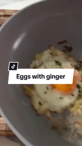 Eggs with ginger Whether you’re kickstarting a healthy routine in 2024 or aiming to boost your vitamin intake, consider enhancing your breakfast with a touch of ginger. Begin by peeling and thinly slicing about half a thumb-sized ginger, then melt 1/2 tsp of butter in a non-stick pan. Sauté the ginger for 2 minutes before adding 2 eggs. Season with salt, pepper, and fresh thyme (optional). Cook your eggs to your preference – sunny side up or scrambled.  Enjoy your nutritious and zesty breakfast!