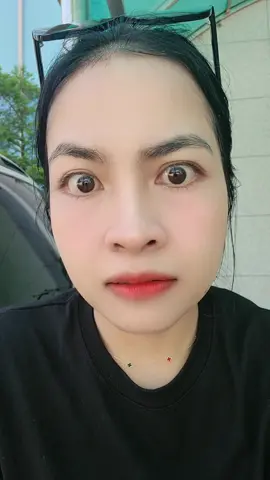 ថាឱ្យអ្នកណាគេចាស់?🙄🤣