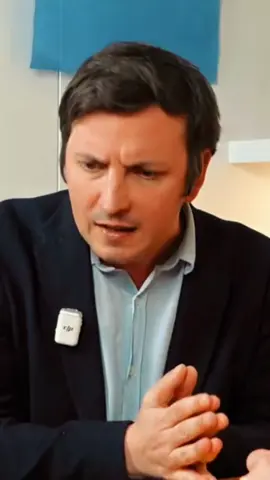 @Aurélien Taché député ecologiste et soutien de @Manon Aubry face à Nicolas Bay sur le media @Le Vieux Continent #politiquefrancaise #bfm #bfmtv #macron #melenchon #politique #immigration #europe #lfi  #manonaubry #dissolutionassemblee #debat