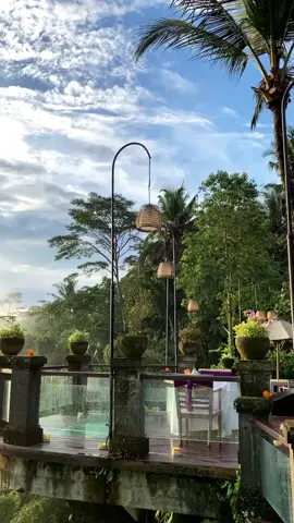 Serenity Descends as Raindrops Retreat, Revealing the Majestic Beauty of the Valley Beyond 💜💜 . Enjoy this ambiance at our stunning Lembah Ayung Jetty @lembahayungrestaurant  〰️ “Pramana Watu Kurung ~ Enriching Village Experience”⁠ 〰️ #bali #ubud #travel #balinesedance  #baliresort #pramanawatukurung 