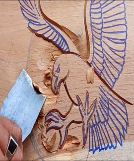The eagle is a famous symbol in America#carving #woodcarving #workout 