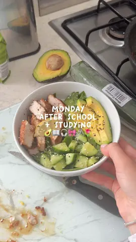 Cant wait for exam season to end🤗📖 #monday #afterschool #routine #Vlog #study #studying #shopping #starbucks #aesthetic 