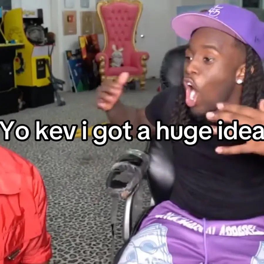 Kai reveals his biggest stream ever to Kev.. 😳 #kaicneat #druski #kevinhart #stream #sleepoer #fy #funnymoment 