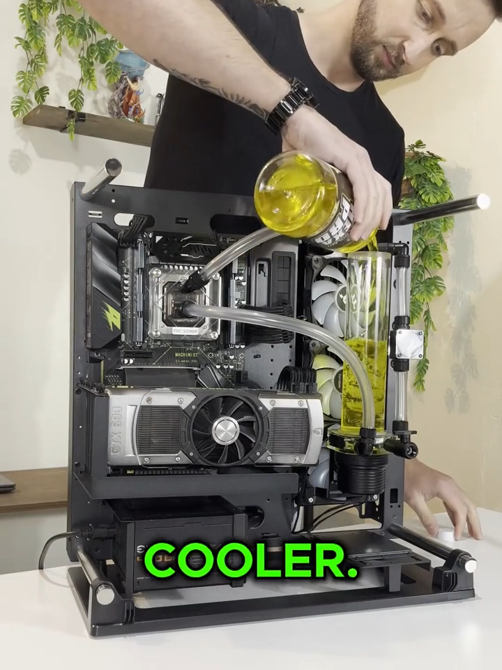 OLHA O QUE ELE FEZ COM ESSE PC!! #pc #informatica #watercooler