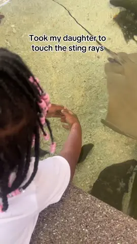 They feel so slimy and cool 😭 but she didnt think so #fyp 