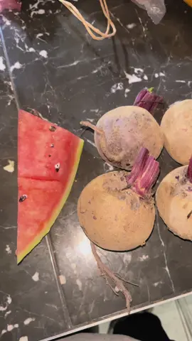 Aqui un jugo de veterraga, remolacha con  sandilla para los team sangre . #beterraga#sandilla#