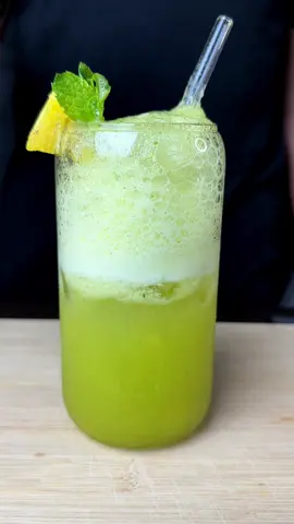 Pineapple mojito #foryou #viraltiktok #abcxyz #foryoupage #asmr #viralvideos #juice #foodtiktok #mojito #pineapple #satisfyingvideo 