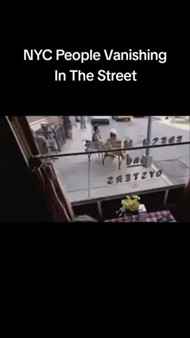 #fyp #nyc #missing411 #creepyvideos #vanished #vanished #america #usa #vanishedintothinair #paranormal #crazyvideo #caughtoncamera #fyp #creepy #rapture 
