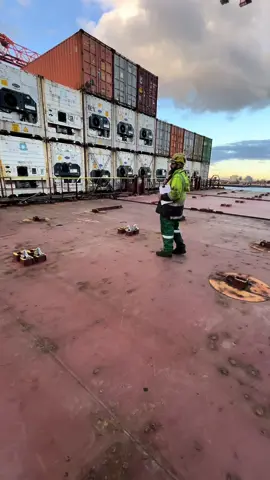 Работа. Судно. Море              Кто ты воин ?                                 #job#ship#port#smile#fyp#viral#life#юмор#топ
