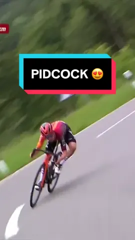 Pidcock descending at the Tour de Suisse 😮‍💨 The young Brit continues to impress with his incredible descending skills 😍 #tourdesuisse #roadcycling #pidcock