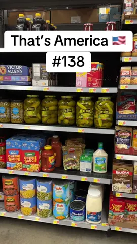 Thats a big jar of pickles! 3.78L…😳😅 #usa #unitedstates #crazy #fyp #viralvideo 