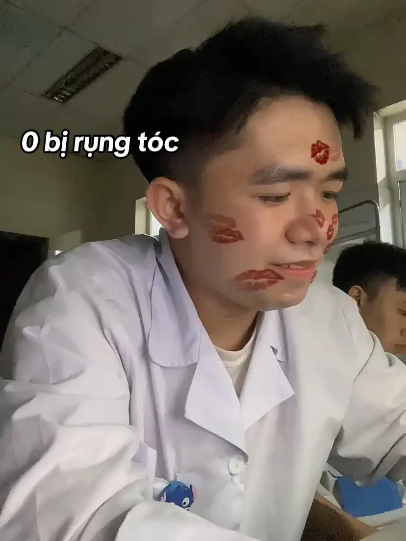 Có học gì đâu mà đòi thâm mắt với rụng tóc :)) #hocycogivui👩🏻‍⚕️💙 #sinhvienyduoc #xuhuong #fypシ #viral  