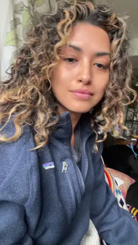 All natural except my highlights #over30 #nofilter #nomakeup #wlw #lesbiansoftiktok #lgbt #natural 