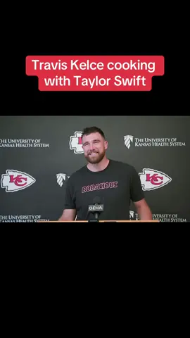 Travis Kelce loves cooking with Taylor Swift ✨ . . #traviskelce #traviskelce87 #kcchiefs #nfl #taylorswift #swifttok #tayvis 