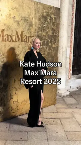 #KateHudson arriva #Venezia per la sfilata resort 2025 di #MaxMara