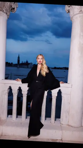 We had fun 🖤🇮🇹🖤 @Max Mara 