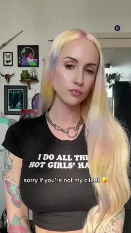 i do all the hot girls’ hair!! 🔥 #hairstylist #hairstylistsoftiktok #hairstylistproblems #hairstylistlife #hairstylisthumor #lahair #lahairstylist #losangeleshairstylist #lainfluencer #losangelesinfluencer 