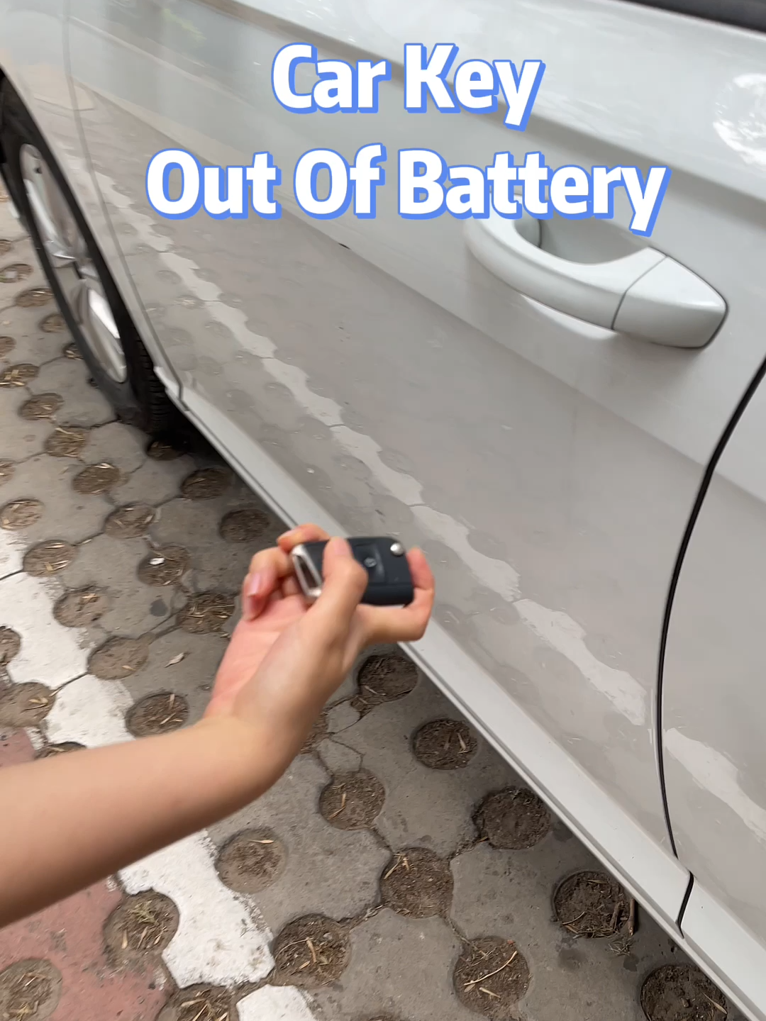 The car key is out of battery, what should I do?#driving #skills #tips #knowledge#fpy