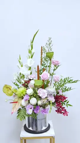 Cắm hoa để bàn#camhoanghethuat #hoatrangtri #cabifloral #hoa 