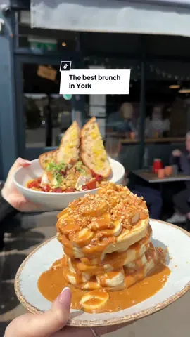 THE BEST BRUNCH SPOT IN YORKSHIRE? 🥞⁠ ⁠ Voted one of TripAdvisor's 'best places for brunch in the UK', Robinsons cafe is an absolute must visit foodie spot.⁠ ⁠ Located on Bishopthorpe Road, this place offers the most delicious brunch plates and huge fluffy pancake stacks! 🍽️⁠ ⁠ Inside, the café is cosy and has an amazing buzzing atmosphere and not to mention - The food is absolutely delicious.⁠ ⁠ What we ate: ⁠ 🥑 Smashed Avo on Sourdough⁠ 🍳 Turkish Eggs with Sourdough⁠ 🥞 Banana & Caramel Pancake Stack⁠ 🥔 Hash Browns⁠ 🧀 Halloumi Fries⁠ ⁠ If you're looking for a more boozy brunch, there are alcoholic drink options available 🍷⁠ ⁠ #yorkshirefoodguide #yorkbrunch #foodinyork #restaurantsyork