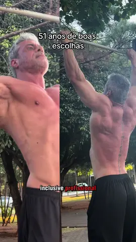 Faça boas escolhas! Meu shape é resultado disso, e olha que eu ja passei dos 50 😅 #shape #50tao #treino #musculacao #motivacao #bodybuilder 