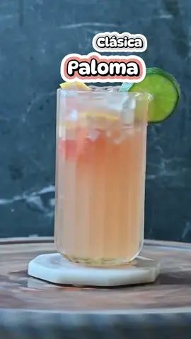 Paloma - Jarabe de agave - 2oz de Tequila Tanteo Blanco 🍸 - 1 onza. Sirope de agave 🍯 - 3 onzas. Jugo de pomelo recién exprimido 🍊 - 1 onza. Soda de club 🥤 - 1 onza. Jugo de lima 🍋 #paloma #coctel #tragosencasa #cocteles #palomas