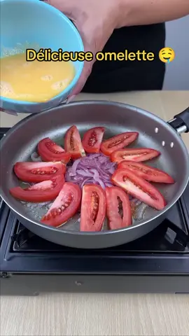 Si vous aimez les œufs alors cette vidéo est la vôtre , suivez la jusqu'à la fin et vous deviendrez un véritable chef en omelettes😋🤤 #france #france🇫🇷 #cooking #cuisine #eggs 