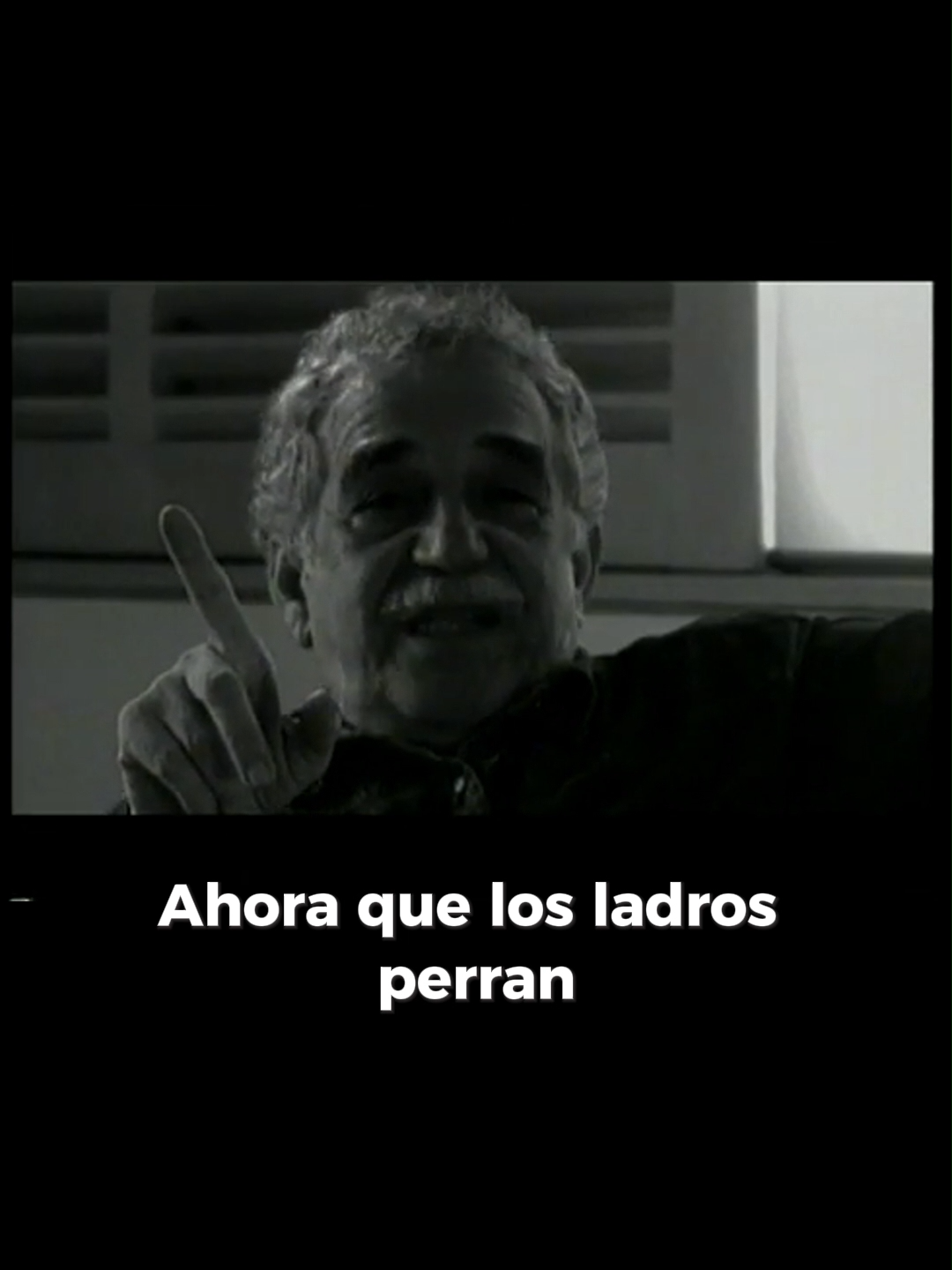 ¿Conoces el nombre de este poema de José Manuel Marroquín recitado por Gabo? 🤔 Fragmento de la entrevista realizado al escritor Gabriel García Márquez por: “Encuentros”. ❤️ #gabo #poemas #colombia #poesia