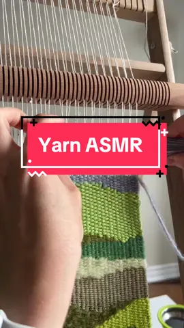 Weaving ASMR✨ #weaving #weavingloom #weavingtiktok #tapestry #fibreart #laweaveenrose #handmade #crafting #weave #weavers #weaversoftiktok #fiberartist #DIY #tapestryweaving #diycraft #asmr #asmrvideo 