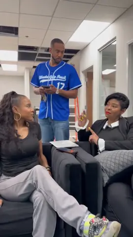 Natasha tries to convince Marquita to call Mr. Handsome Officer Man that saved them #kountrywayne #kountrywayneskits #kountrywaynelive #kountrywaynenewvideos #kountrywaynecomedy #fyp #Kountrywayne