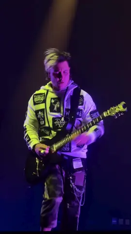 Hail To The King ~Synyster Gates Guitar Solo #synystergates #synystergatesguitar #synystergatessolo #avengedsevendfold #avengedsevenfold #a7x #xybca #foryou #syn #fyp #foryoupage #a7x_family 