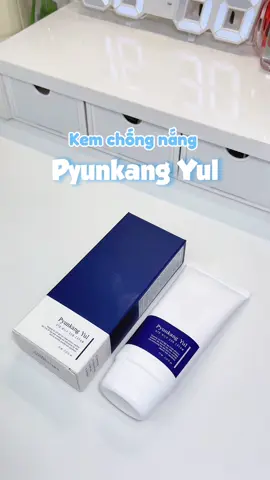 Kem chống nắng Pyunkang Yul ✨ #kemchongnang #pyunkangyul #xh #kemchongnangnangtone #review #reviewlamdep #goclamdep#lamdep #chamsocdamat #xuhuong #foryou #thaothichriviu #trending #viral #fyp 