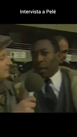Intervista a Pelé in italiano #storiedifutbol #pele 