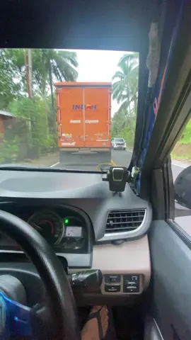 Siapa Tau ada Yang kenal Drivernya🤭 #fypシ゚viral #basuri #indahcargologistic #lintassulawesi #manadoviral #omteloletom 