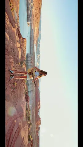 Lake Powell at sunrise🏜️  #FlyMeToTheMoon #FrankSinatra #acousticcover #Arizona #LakePowell #jadafacer #foryou 