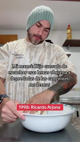 Que te puedo decir hajaja mama #hijo #caras #muecas #expresiones #miradas #gestos @Ricardo Arjona  #mama #canciones 