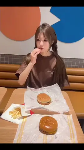 麦当劳汉堡 wu wu