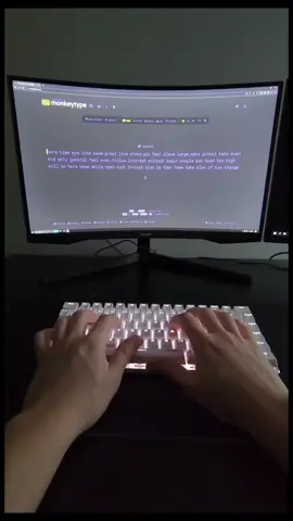Fast typing has become extremely easy to learn! #fastkeyboards #typeracer #keyboard #monkeytype #asmr 