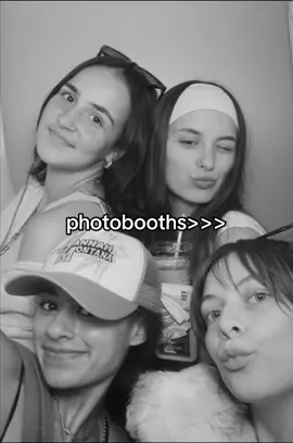 drop some photobooth locations in NYC below. need more asap #foryou #fyp #fypシ #foryoupage #nyc #photobooth #nycphotobooth #summerfridays #popup #blackandwhite #friends #nyphotobooth #nycphotobooths 