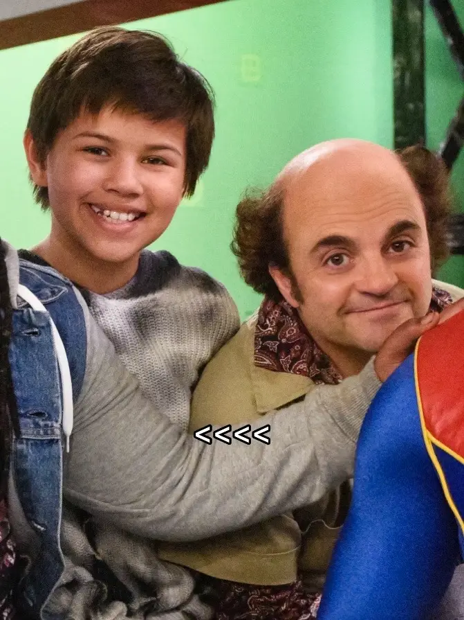 henry and schwoz ;) #henrydanger #henrydastan #nickelodeon #dangerforce #henryhart #schwoz #schwenry #fyp 