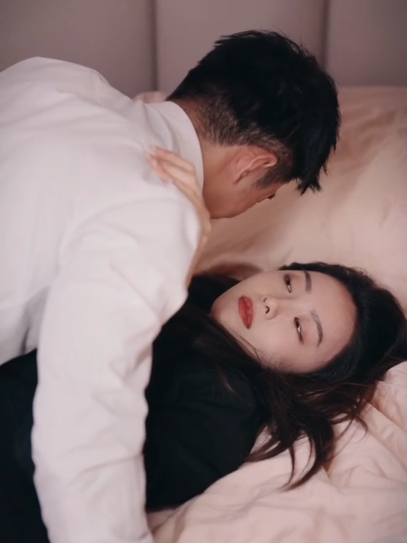 男助理送喝醉女總裁回家，引發誤會不斷，結局出乎意料！#孙大聪明 #sundacongming #短剧 #美女 #霸道总裁 #逆袭 #抖音热门