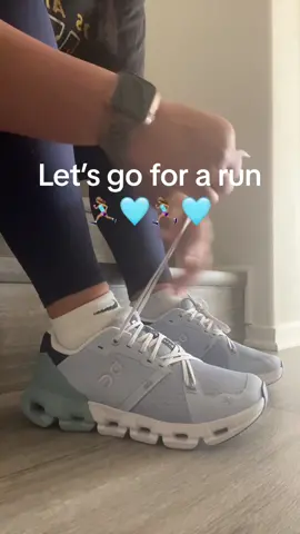 @On always on my feet now, worth every single penny 😚🤌🏽🩵 #onrunning #workoutroutine #beginnerrunner #nikerunclub #fypage 