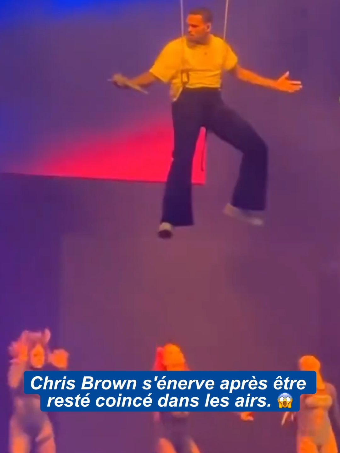 Chris Brown s'énerve contre la sécurité après être resté bloquer dans les airs 😂😂 #breezy #kimk #chrisbrown #funnyvideo #concert